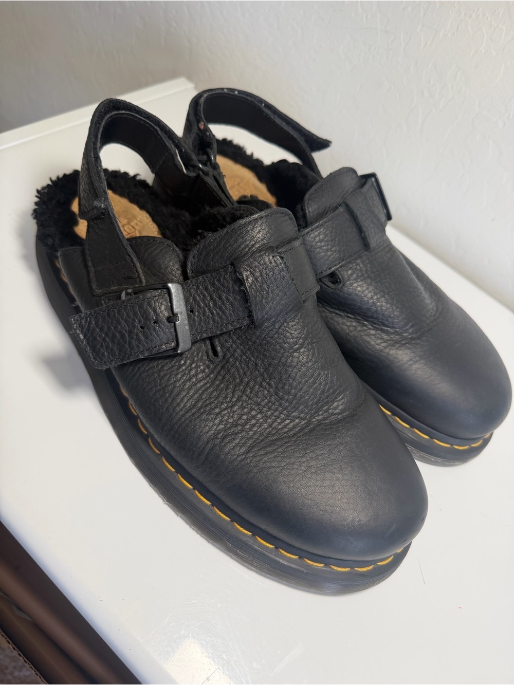 Dr. Martens Jorge II Faux-Fur Lined Black Leather Mules Clogs Men’s 11